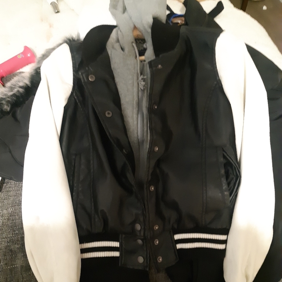 Jacket - Picture 2 of 4